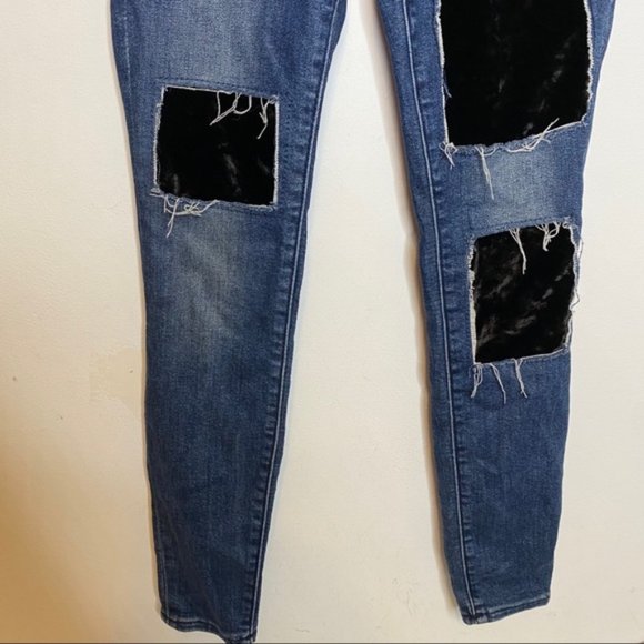 NWT True Religion Halle Velvet Backed Rips Skinny Jean size 24 - Picture 6 of 14